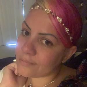 Meet your Posher, Loraine